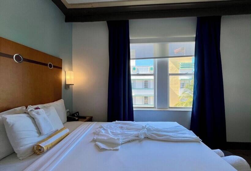 Majestic Hotel South Beach