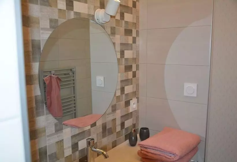 Aamiaismajoitus (B&B) L Abri  Côtier