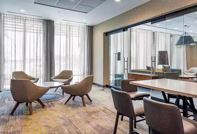 ホテル Courtyard By Marriott Port St. Lucie Tradition
