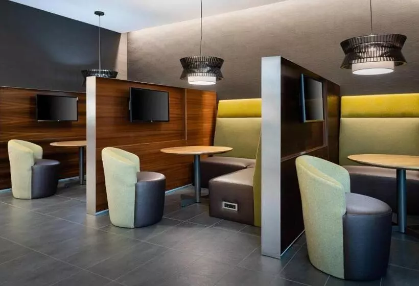 ホテル Courtyard By Marriott Port St. Lucie Tradition