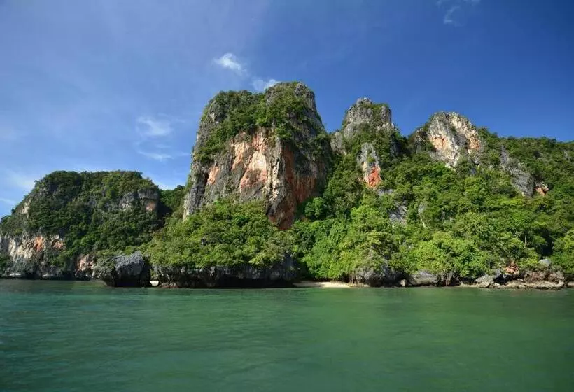 Bhu Nga Thani Resort & Villas Railay