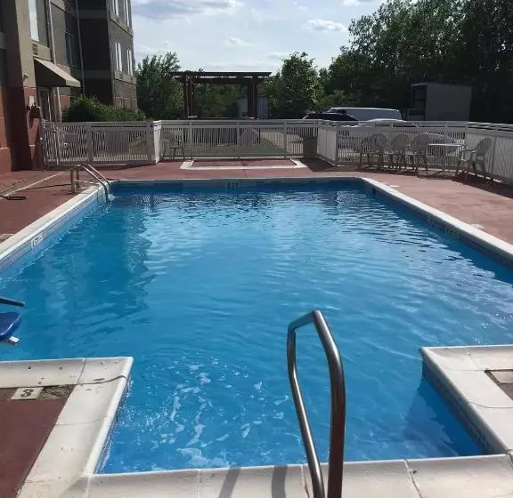 酒店 Budgetel Inns & Suites