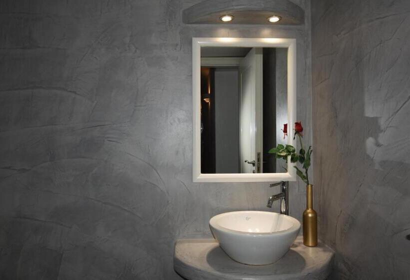 Arion Bay Hotel Santorini