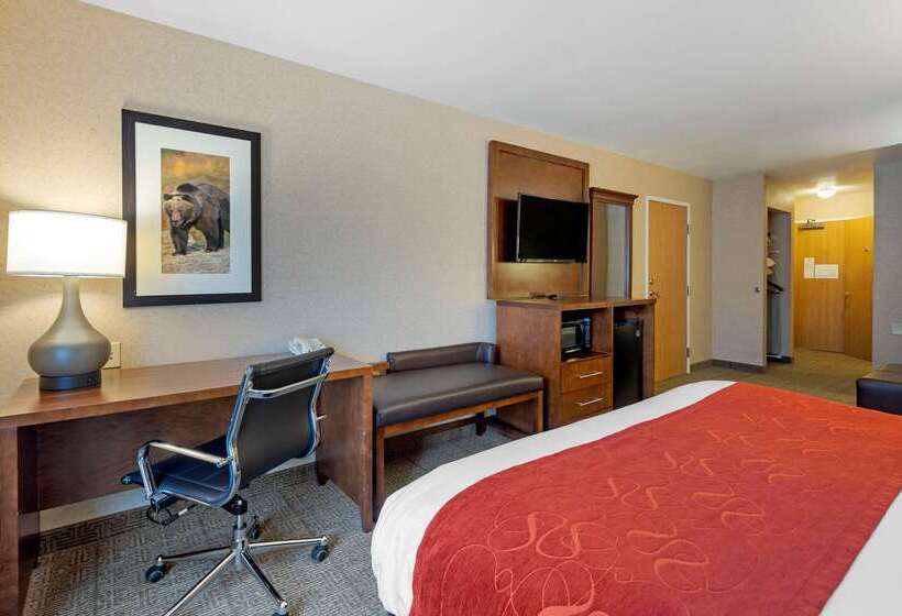 ホテル Comfort Suites Anchorage International Airport