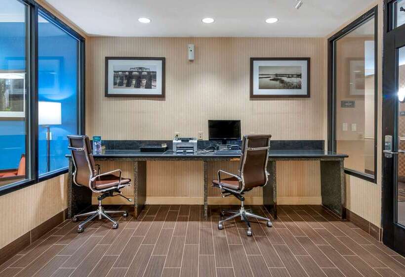 호텔 Comfort Suites Near Mcas Beaufort