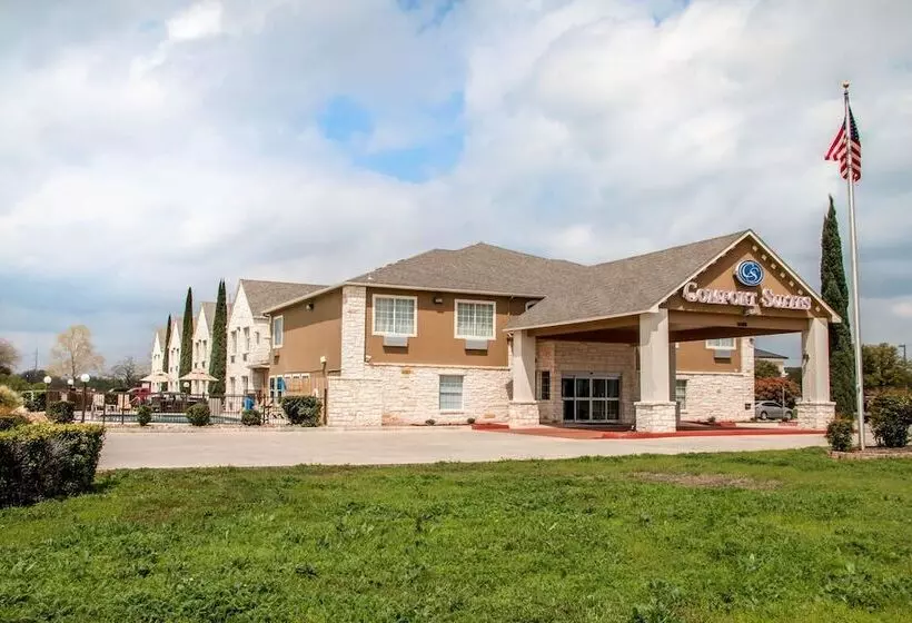 호텔 Comfort Suites