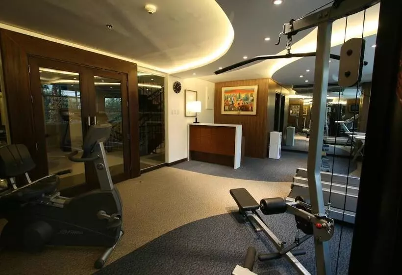 Crown Regency Hotel Makati