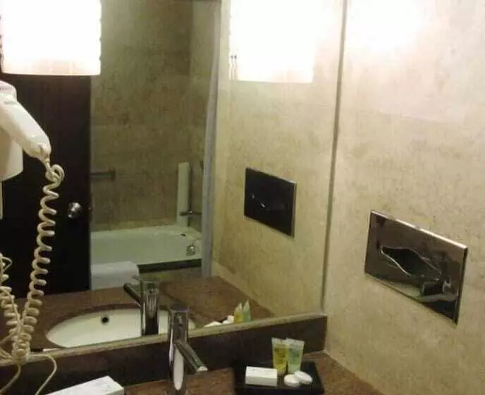 Crown Regency Hotel Makati