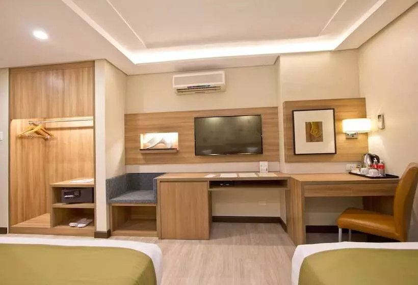 Crown Regency Hotel Makati