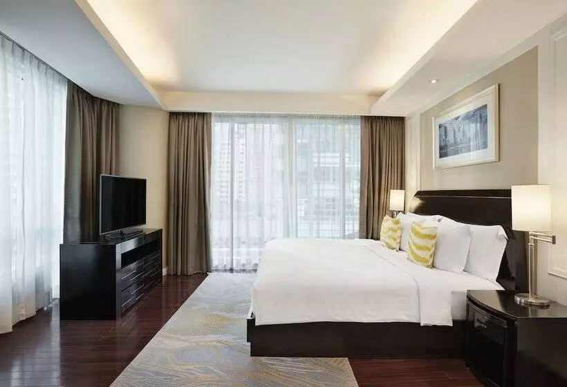 Dusit Suites Hotel Ratchadamri, Bangkok