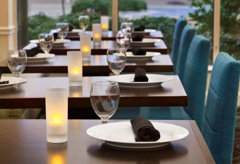 هتل Hilton Garden Inn Winstonsalem/hanes Mall