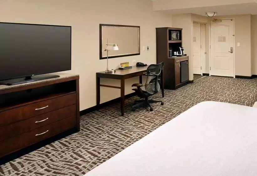 هتل Hilton Garden Inn Winstonsalem/hanes Mall