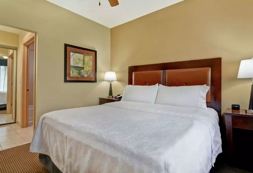 Отель Homewood Suites By Hilton Fayetteville