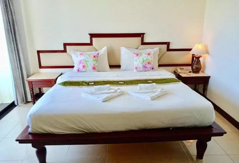 Mei Zhou Phuket Hotel Sha Plus