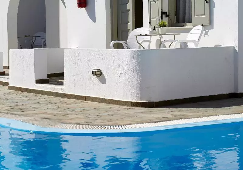 Hotel Nissos Thira