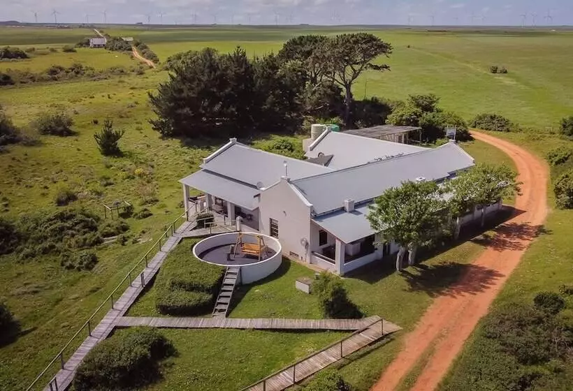 فندق Oyster Bay Lodge