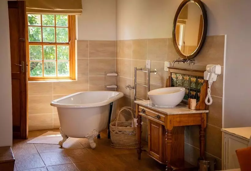 فندق Oyster Bay Lodge