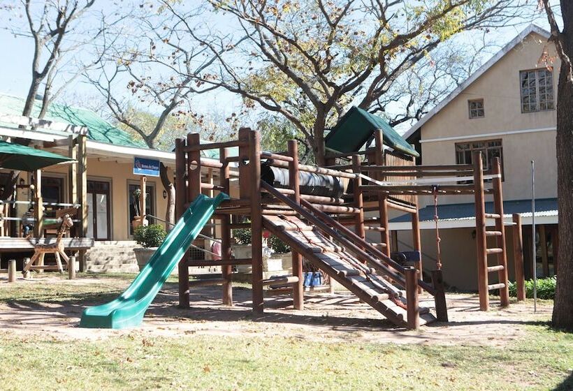 בית מלון כפרי Perrys Bridge Hollow Boutique