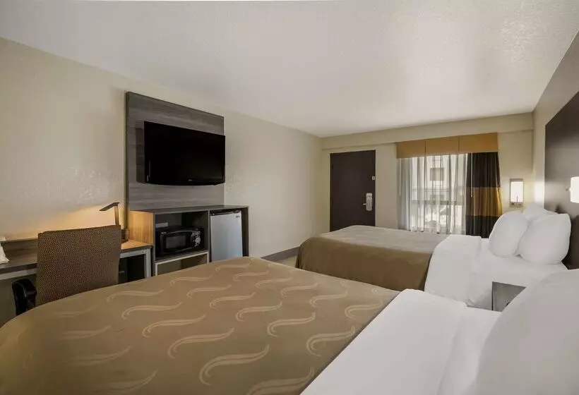 Отель Quality Inn Commerce At I 85