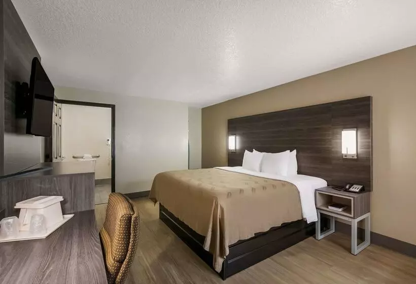 Отель Quality Inn Commerce At I 85