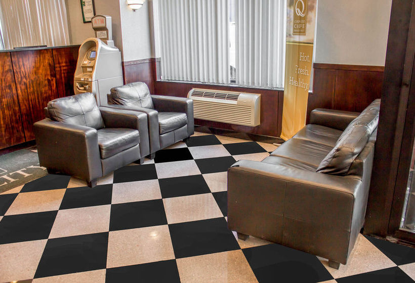 ホテル Quality Inn Long Island City  Queensboro Bridge