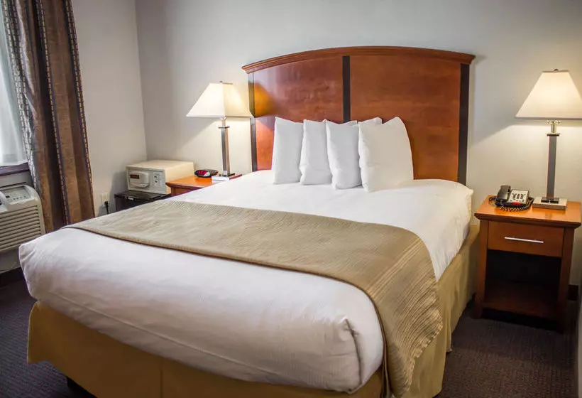 هتل Quality Inn Long Island City Queensboro Bridge