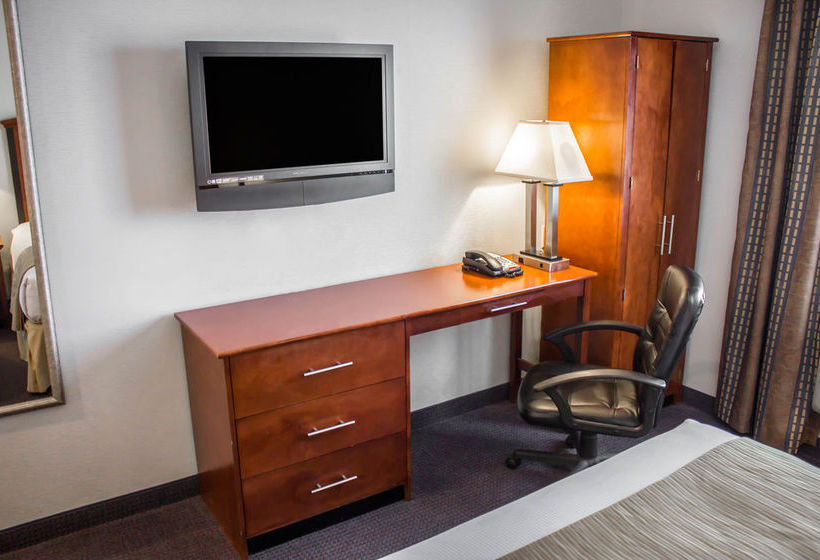 ホテル Quality Inn Long Island City  Queensboro Bridge