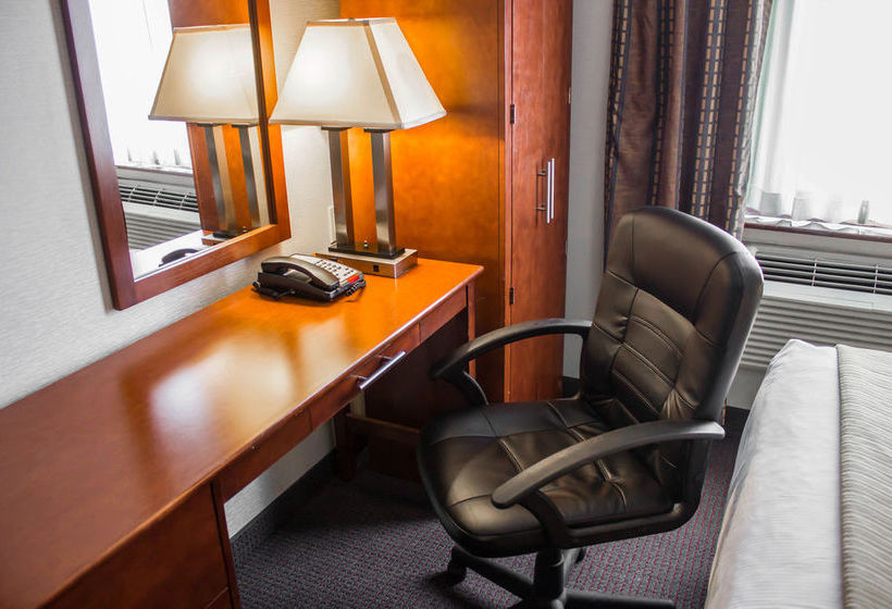 ホテル Quality Inn Long Island City  Queensboro Bridge