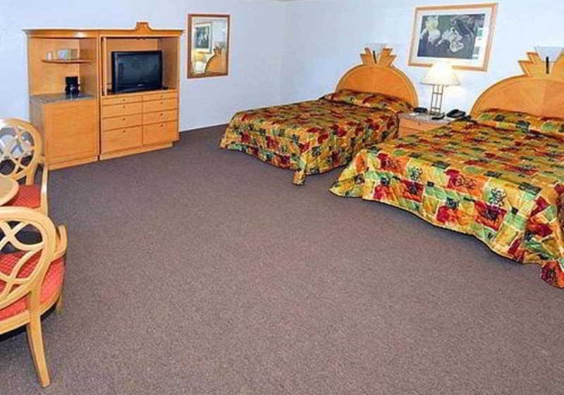 فندق Parkway Inn