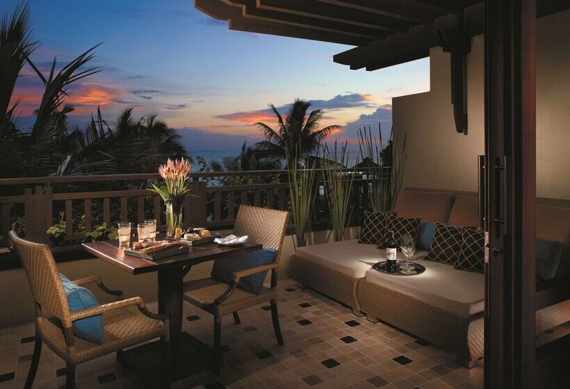 ホテル Shangri La Boracay