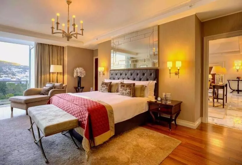 호텔 Taj Cape Town