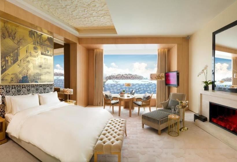 Отель Pangu 7 Star