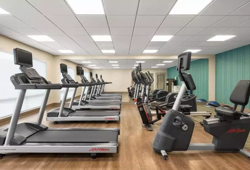 Hotelli Holiday Inn Express & Suites   Ukiah, An Ihg