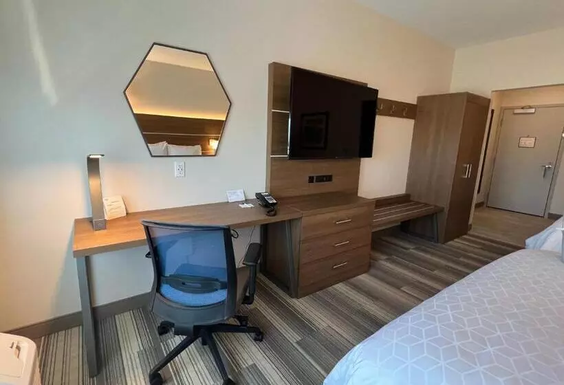 Hotelli Holiday Inn Express & Suites   Ukiah, An Ihg
