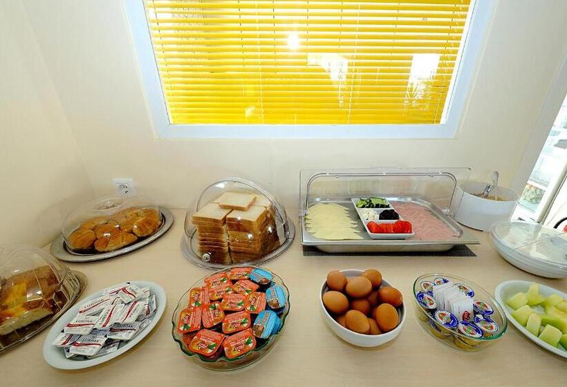 Apollon Hotel Apartments