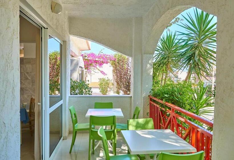 Apollon Hotel Apartments