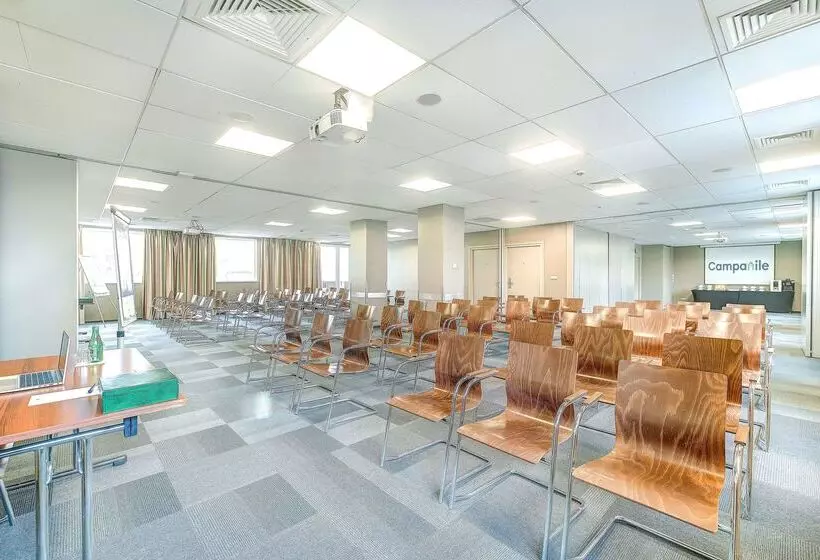 ホテル Campanile łódź