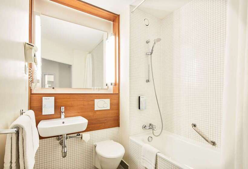 ホテル Campanile łódź