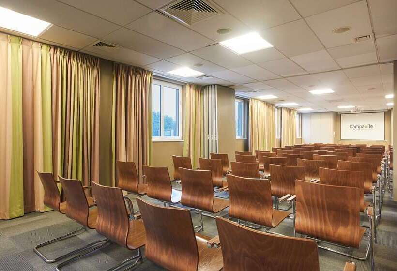 ホテル Campanile łódź