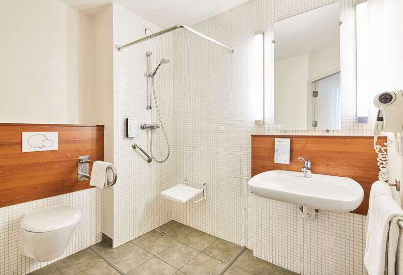 ホテル Campanile łódź