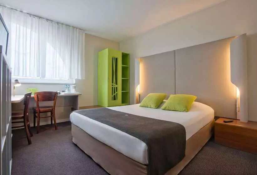 ホテル Campanile łódź