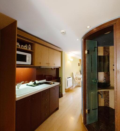 فندق Civitas Suites