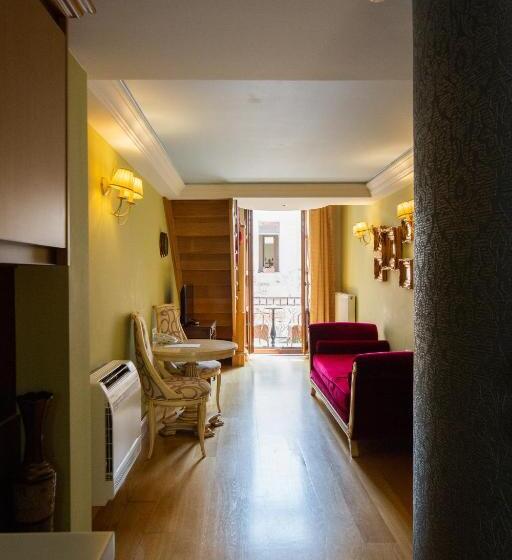 فندق Civitas Suites