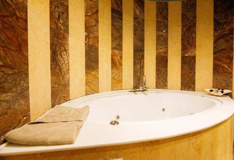 فندق Civitas Suites