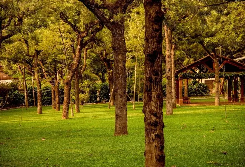 هتل Filadelfia Coffee Resort & Tours