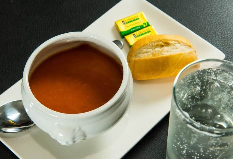 فندق Holiday Inn Express Tamworth By Ihg