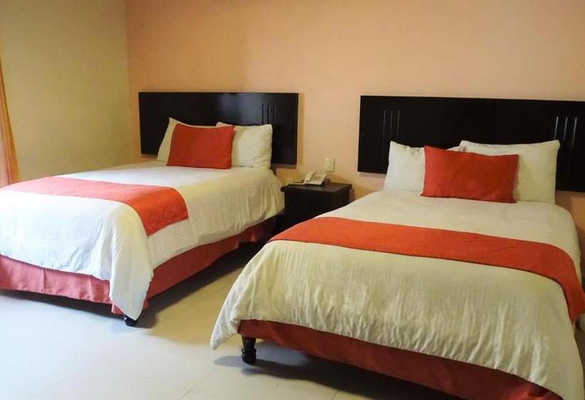 فندق Jardines Del Centro