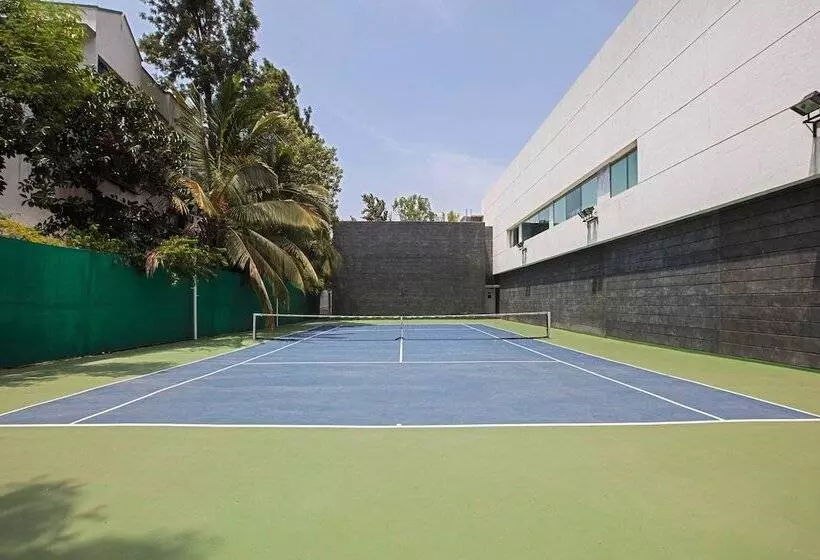 酒店 Marriott Suites Pune