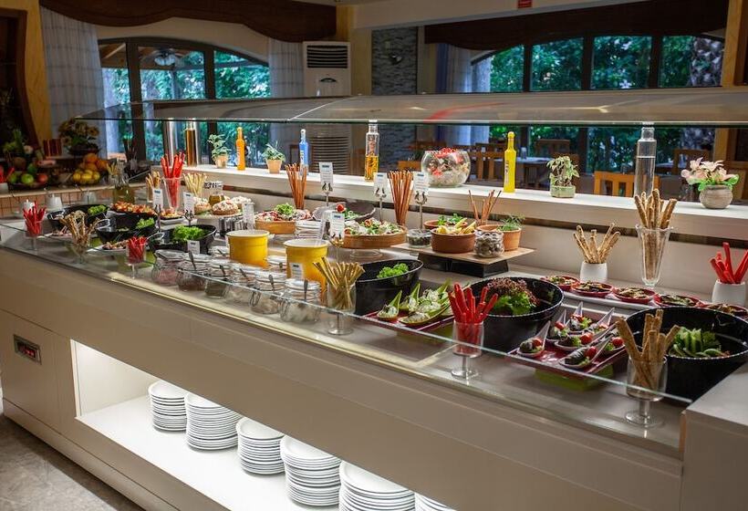 בית מלון כפרי Pantheon