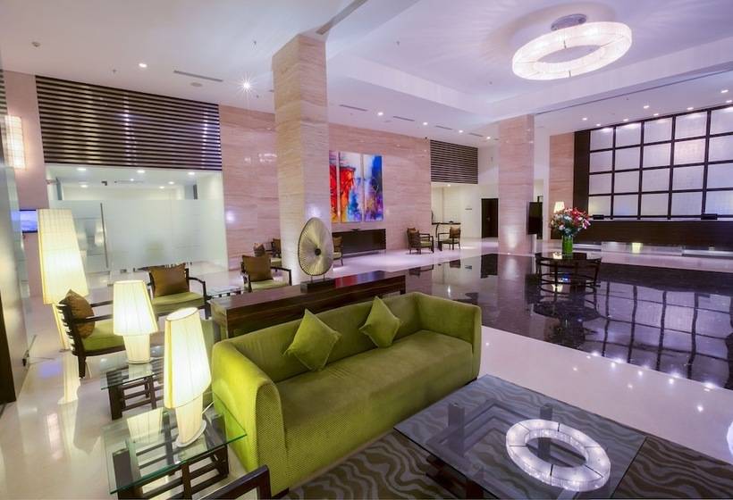 בית מלון כפרי Radha Regent Electronic City